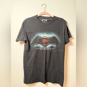 Batman v Superman Graphic Tee - Black